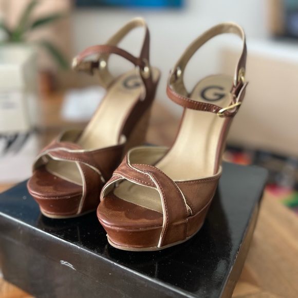 Guess Leather Wedges Sz 6.5 - Picture 6 of 8